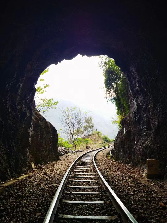 滴水苗寨