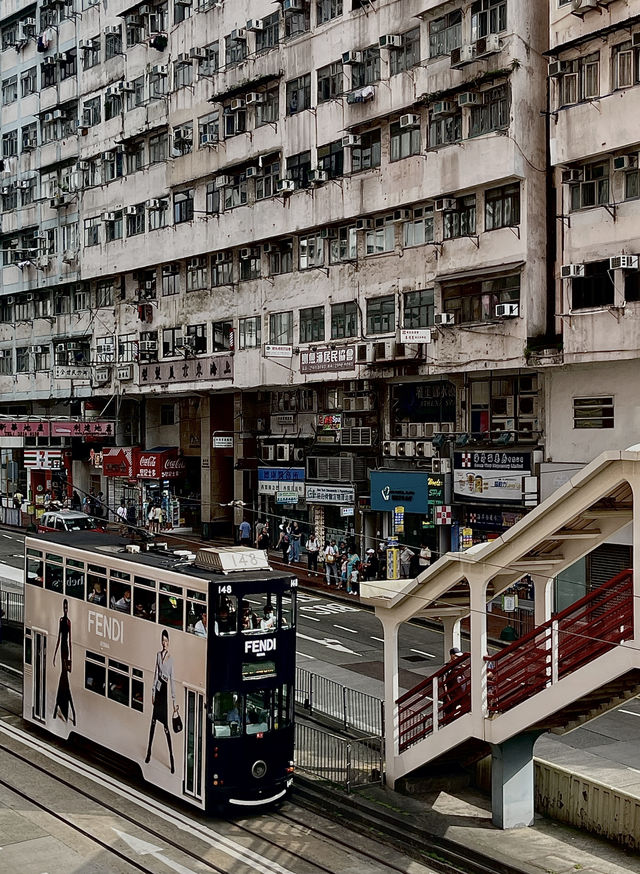 香港最有名的“老破巨” | 怪兽大厦
