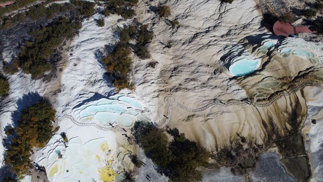 東巴聖地「白水台」