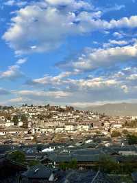 俯瞰麗江古城的絕美客棧！！一定要來