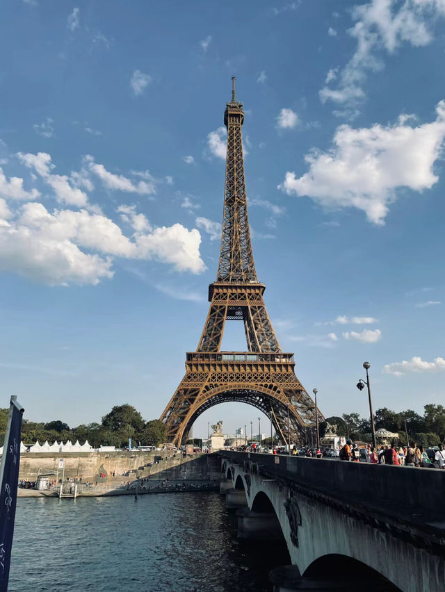 Eifel Tower paris France 🇫🇷 