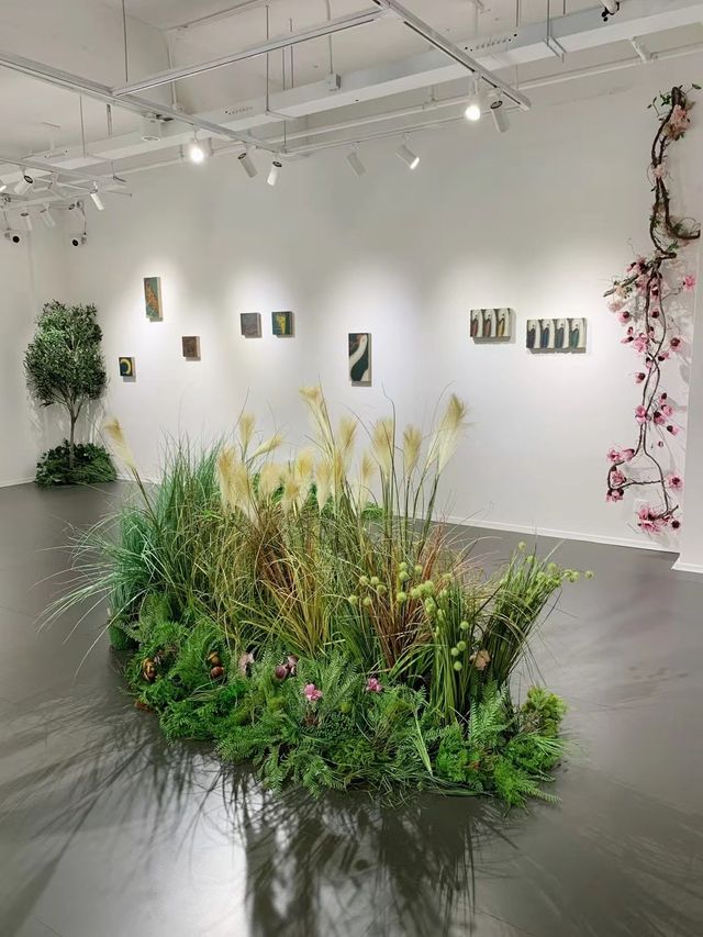 春季免費新展，春日不相識