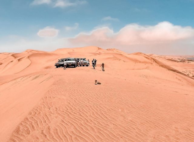 探秘納米比亞的沙漠奇蹟：三明治灣的冒險之旅