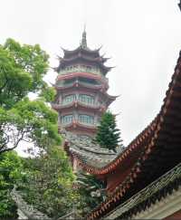 走進華巖寺，尋得心靈的寧靜
