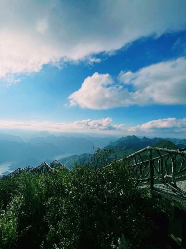 老王山的神秘與壯麗，值得一遊的旅遊目的地。