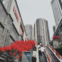 白天很一般｜探索山城記憶，CityWalk彈子石老街，適合晚上來看重慶夜景