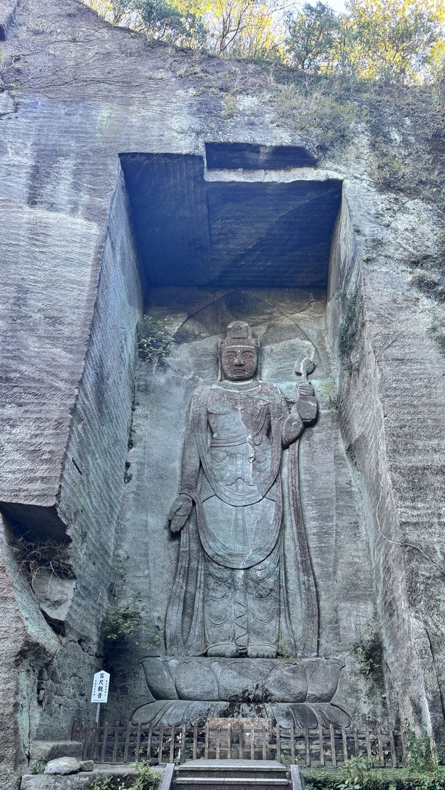 日本三大名山之一千葉鋸山日本寺。