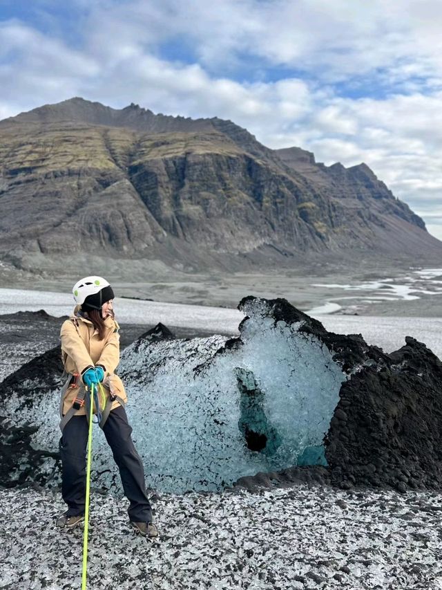 Ice Cave in Iceland is Astonishingly Beautiful❤️😍
