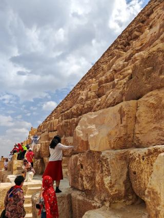 Tips for taking photos of the Giza pyramid complex and the Sphinx