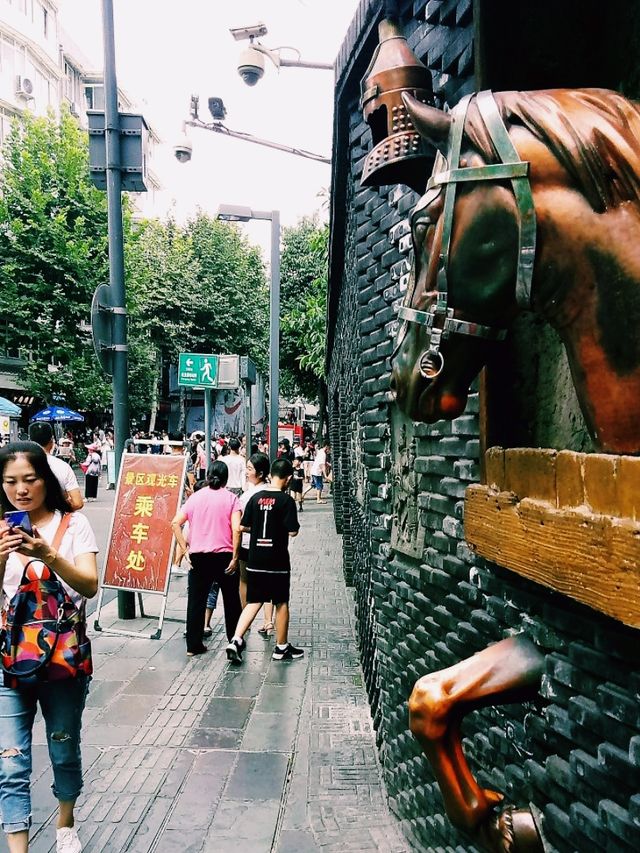 Chengdu as A Travel Drstination: Wonders and Wows By Every Step
