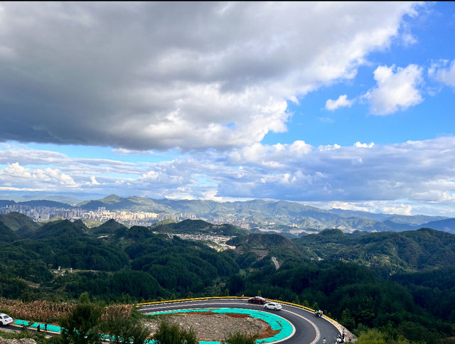 雲霧繚繞 如同仙境 | 打卡凱里香爐山