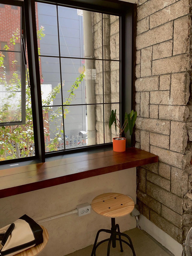 首爾弘大延南洞探店 | cottage Blue咖啡廳，超棒新發現！