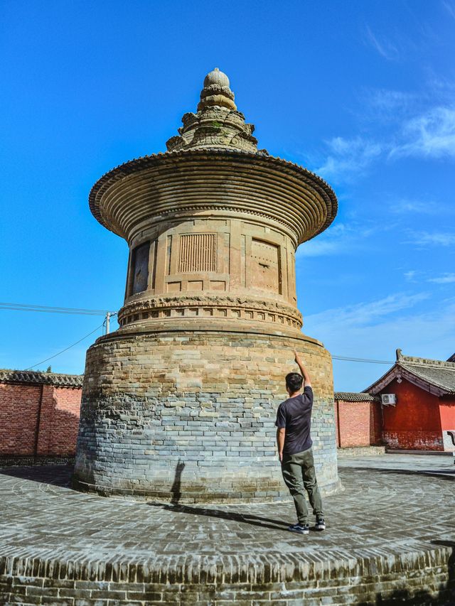 這座1200年的古塔，治癒了我的精神內耗