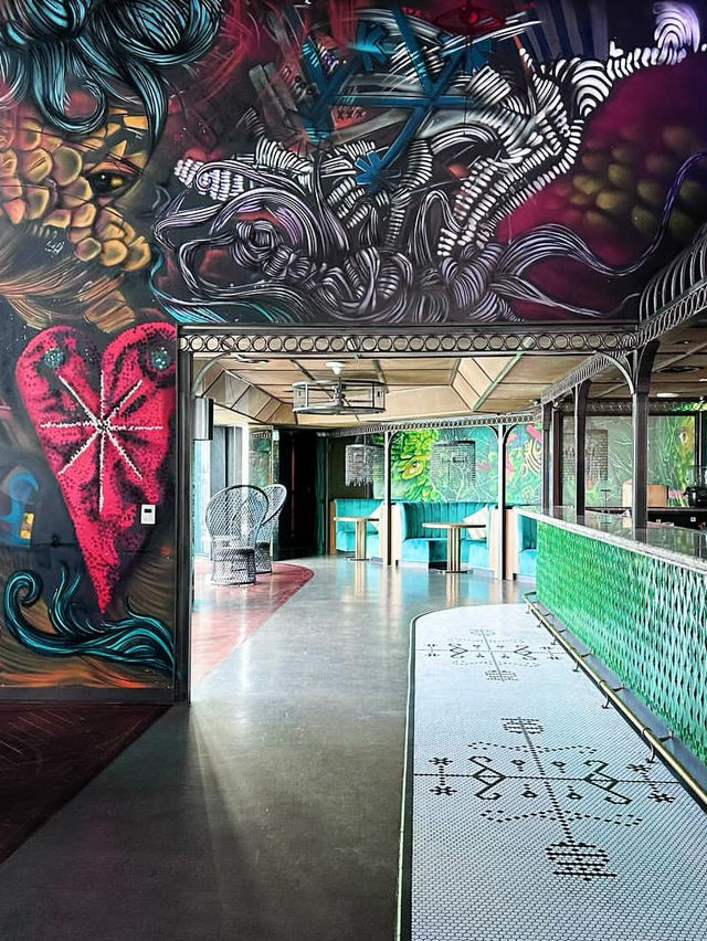 杜拜度假不可錯過的棕櫚島W酒店～色彩時尚，動感十足！