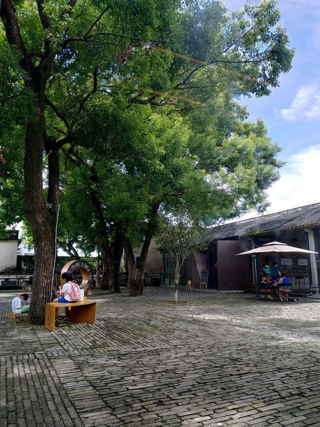 Escape to Dapeng