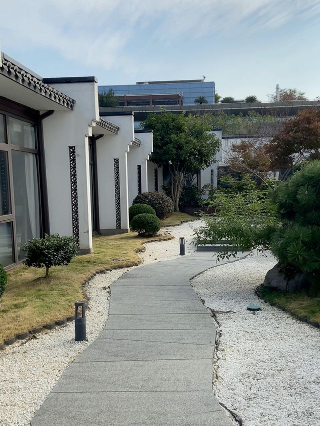《杭州祺悅西湖宋胤酒店：西湖畔嘅品質之選》