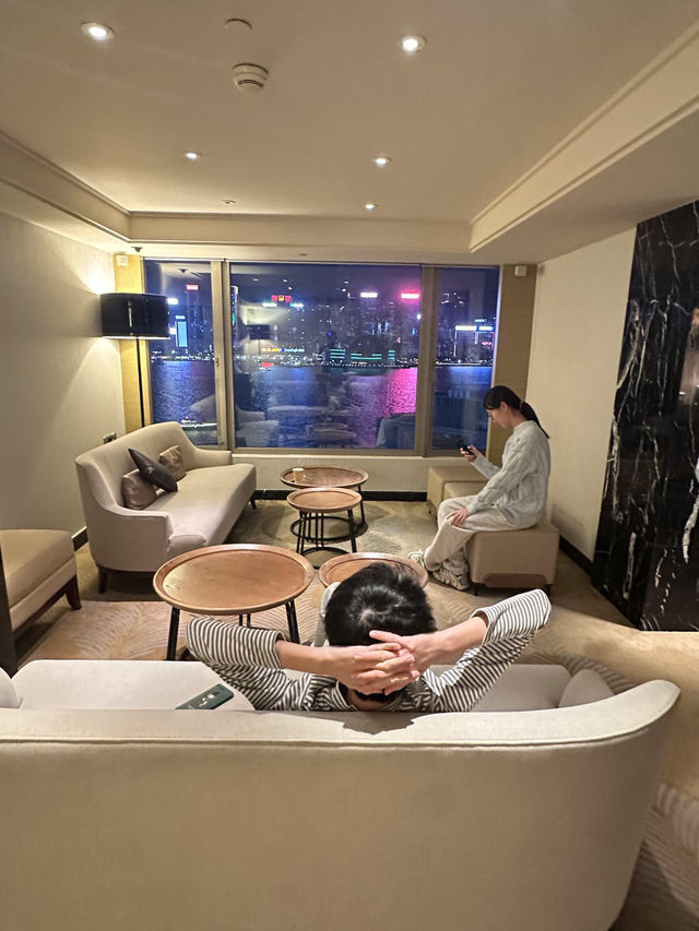 🏨10年後再住香港喜來登！雙人套房維港夜景絕了