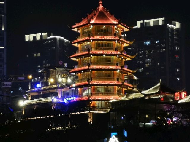 夜遊成都錦江：燈火江影中的天府韻味