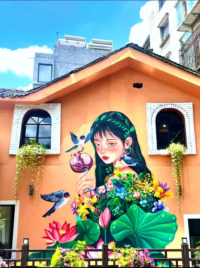 Kunming Travel|Cuìhú Mural and Yunnan Wild Animal Park Walking Guide Cuìhú's Top Spot! Capture Instagram-worthy shots even in the rain! Yunnan