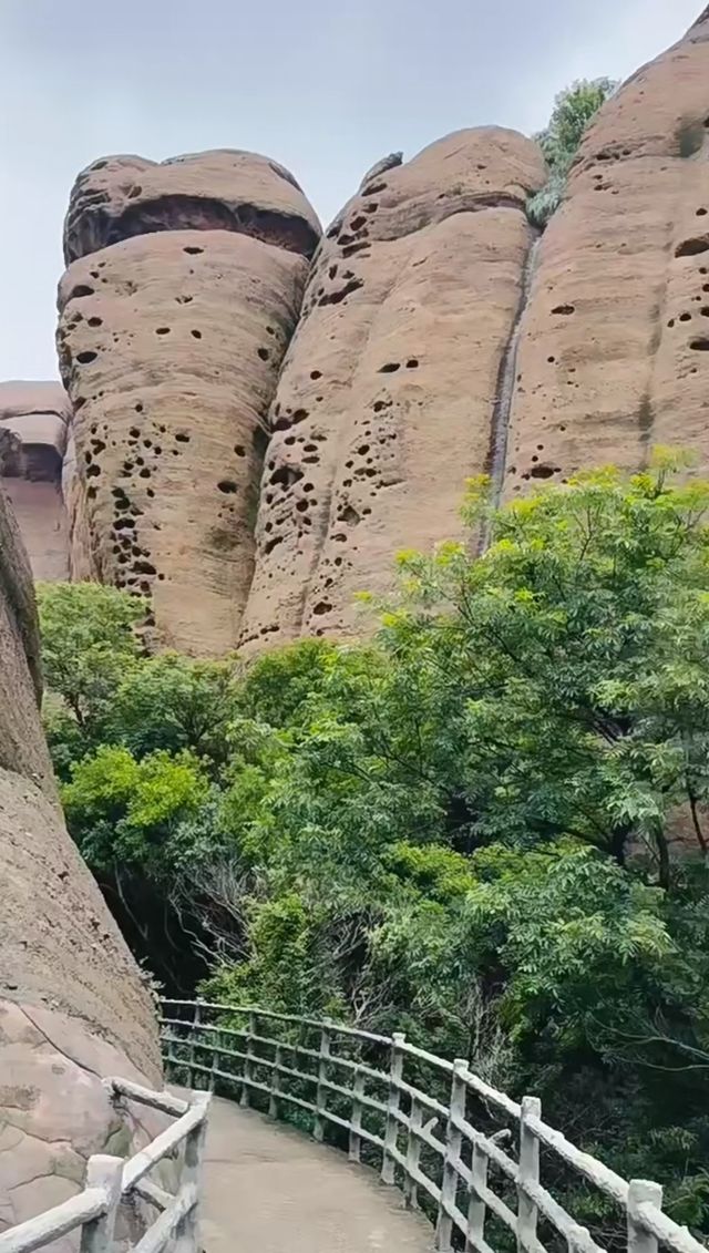 弋陽龜峰景區:不可錯過的絕美風光 弋陽龜峰景區:不可錯過的絕美風光