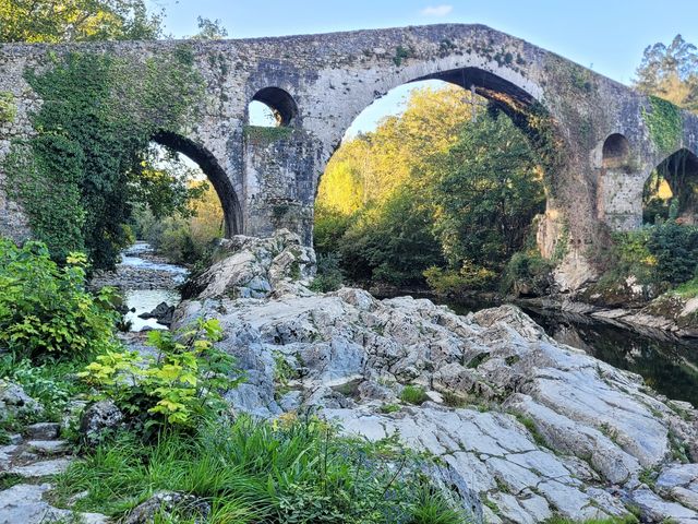 阿斯圖里亞斯的心跳：從 Cangas de Onís 到 Oviedo