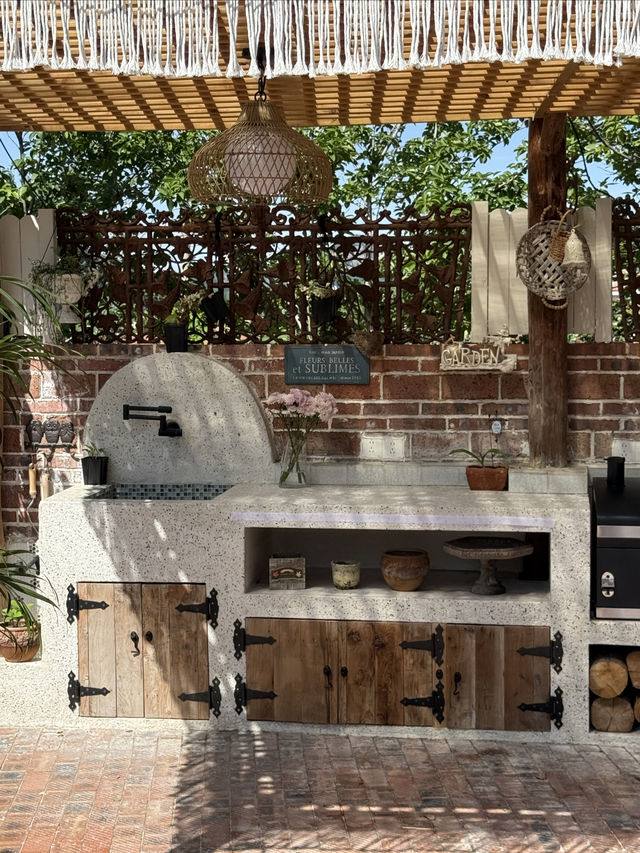 一秒穿越南法的海邊小屋｜藏在花園裡的浪漫假期