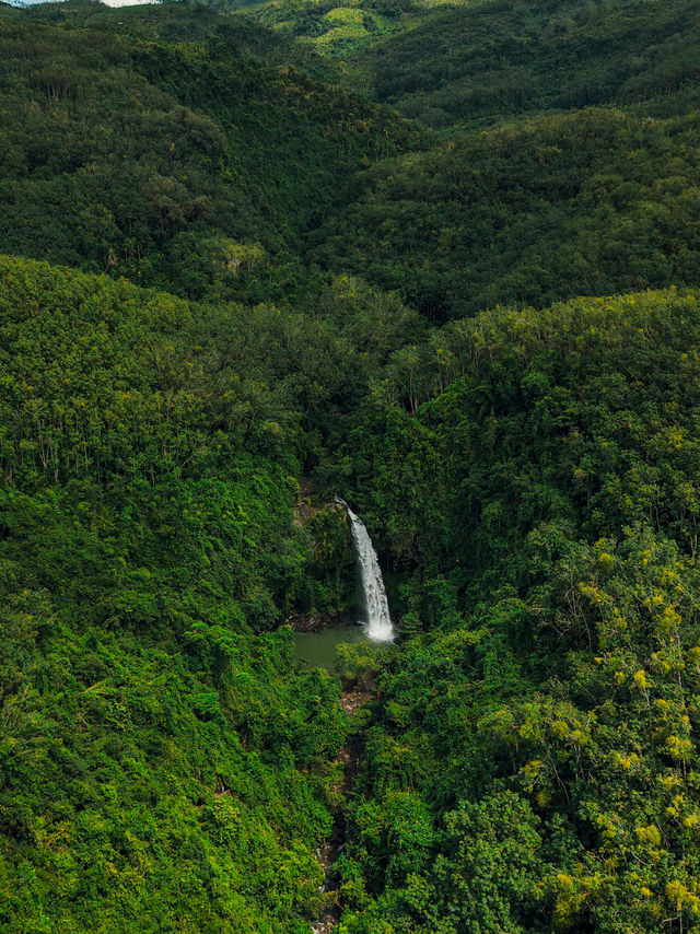 Самый большой водопад на Хайнане Китай Самый большой водопад на Хайнане Китай