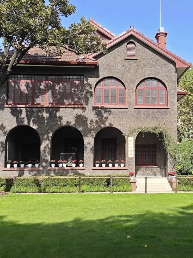A Complete Guide to Checking In at Sun Yat-sen's Century-Old Residence Hidden in the Heart of Magic City