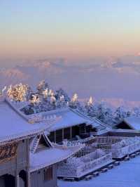 風景優美，去旅遊不來一次峨眉山，真的很可惜，每年都有不一樣的風