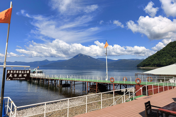 支笏湖が魅せる、時を超越した青き静寂。 | Trip.com 千歳