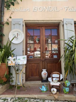 Must-Visit in Southern France｜A Dreamy Ceramic Town, Every Snap is Instagram-Worthy!