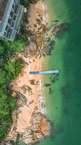深圳の小規模な崖海景隠れ家ホテル 半天雲海岸リゾート