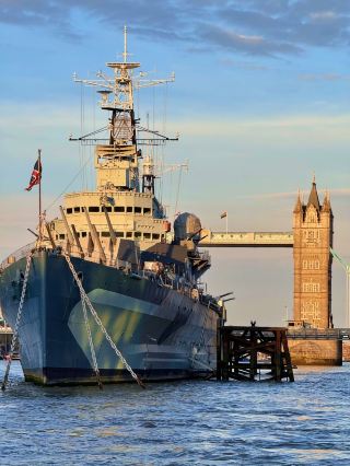 5-day summer UK travel guide with complete activities