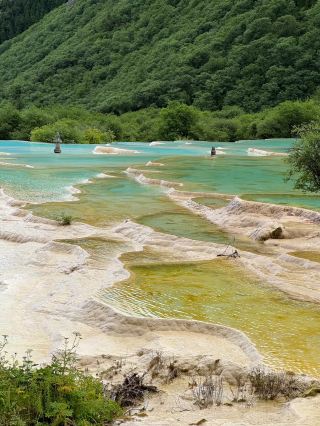 四川 | 九寨溝→黄龍 (Jiuzhaigou–Huanglong) 1日旅行 高山のカルスト湖をドライブ観光。