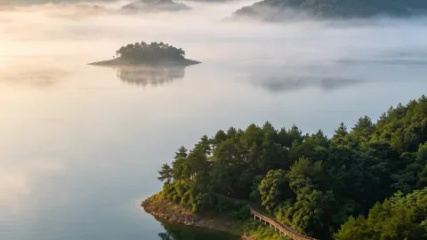 The charm of the rivers and lakes, a land of heroes, the ideal trip for a hero’s dream — traveler post in Chibi