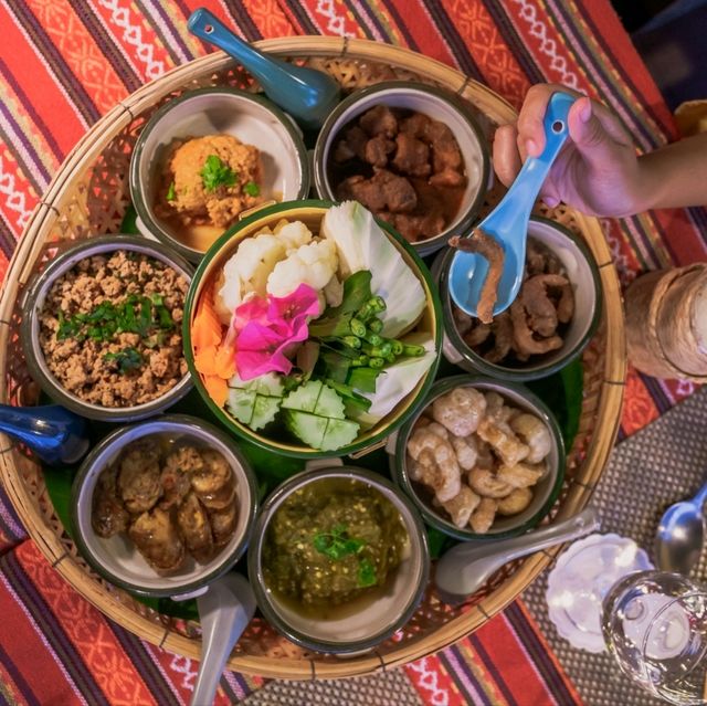 ที่นี่อาหารเหนืออร่อยมาก! 