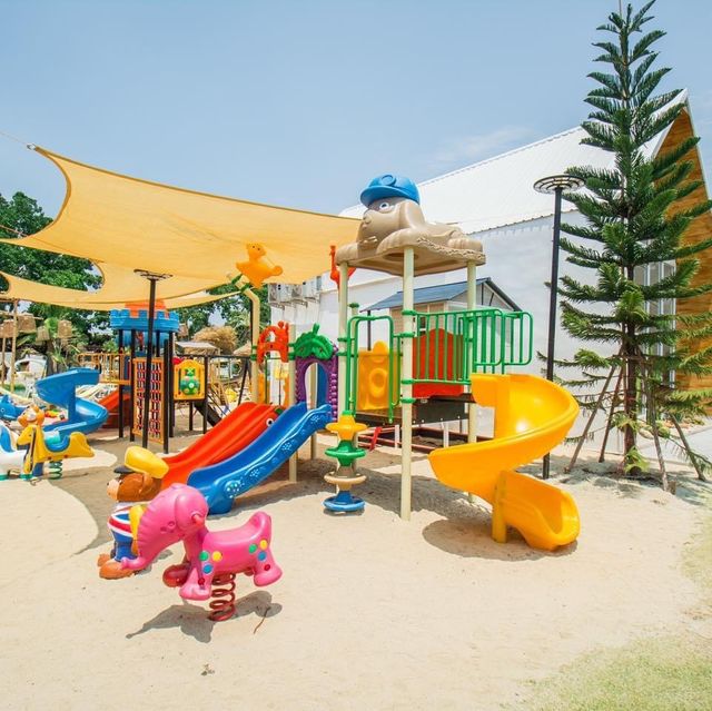 “ The Beach กลางกรุง
