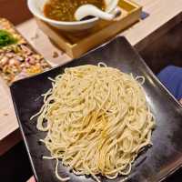 新莊美食，熊越岳 
