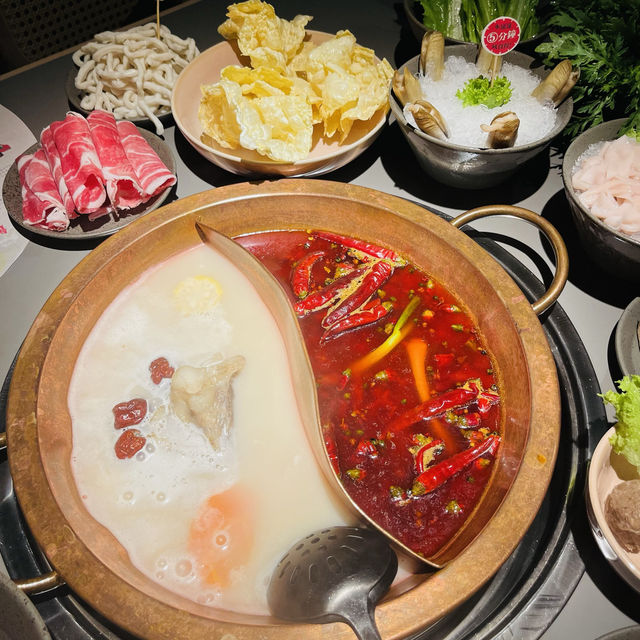 麻辣火鍋的美味🌶️「方叔叔重慶老火鍋」