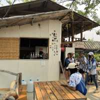 ฮักเมืองคอง ร้านกาแฟสุดชิวริมน้ำ