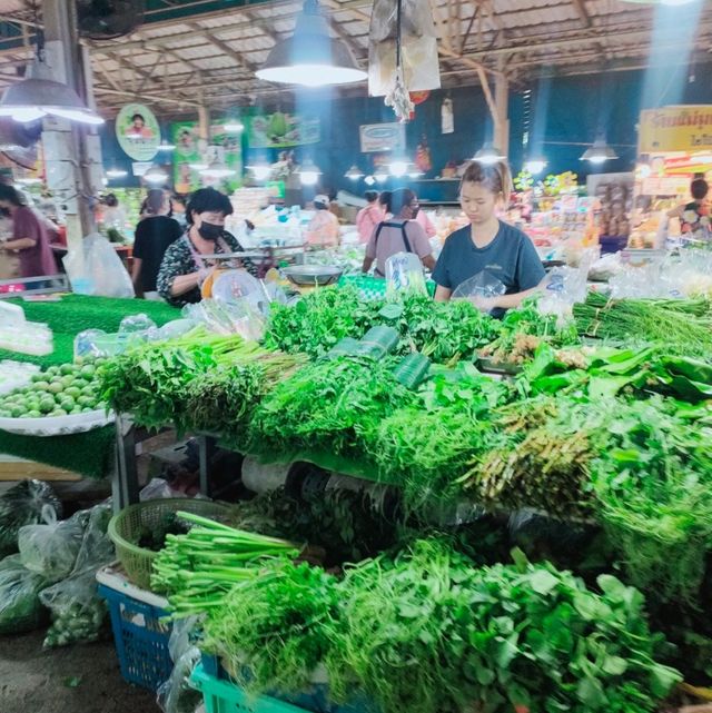 ตลาดน้ำวัดดอนหวาย