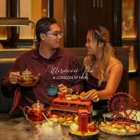 หลบฝนไปนั่งจิบชาฟิลผู้ดีอังกฤษที่ Rendezvous Lounge จ้า