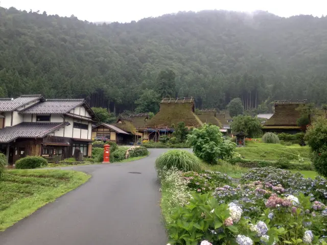 【京都】美しい自然と日本らしい風景が見られる美山かやぶきの里をご紹介