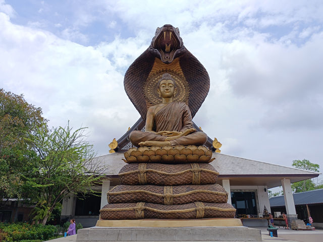 สุขสงบ จบที่ วัดหลวงพี่แซม วัดสวยชลบุรี