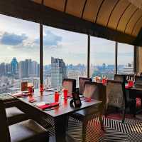 RIB ROOM & BAR Steakhouse ชั้น 31  โรงแรม The La