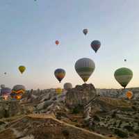 AN UNFORGETTABLE HOT AIR BALLOON RIDE!