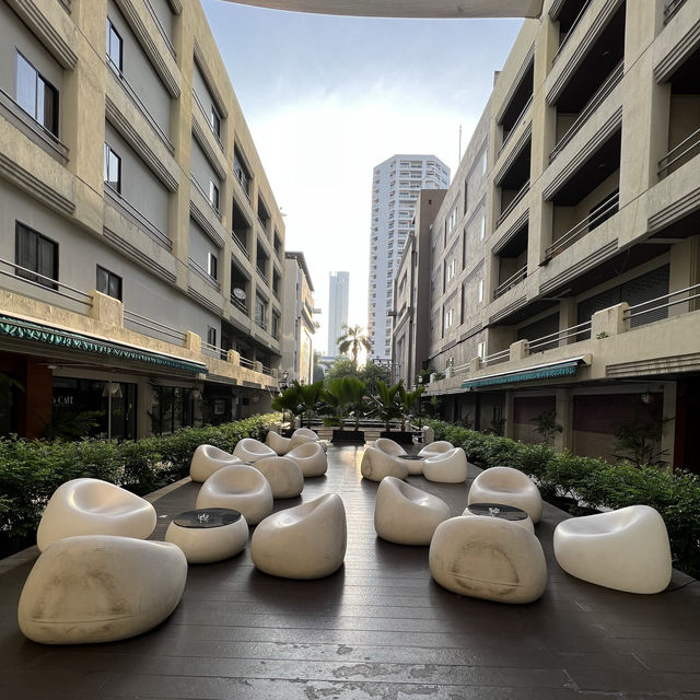 S33 hotel แถวพร้อมพงษ์ โรงแรมดี มีของครบครัน