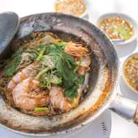 ครัวบ้านครู ร้านเด็ดหัวหิน บรรยากาศดีอยู่ริมทะเล