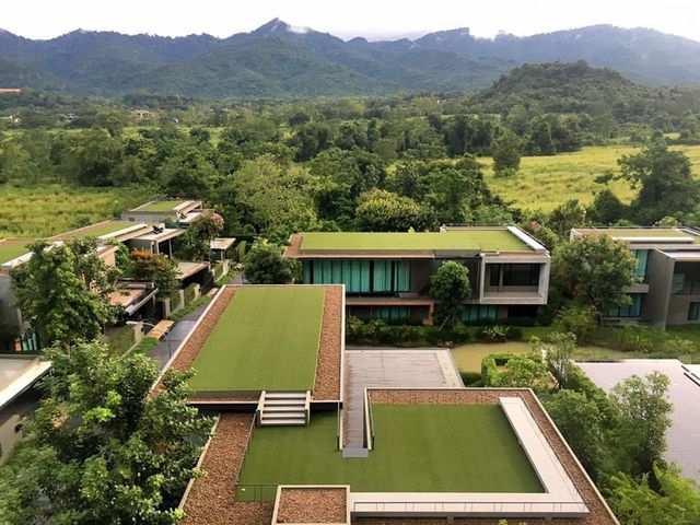 Stay surrounded by mountains at SanDao ⛰️🌳