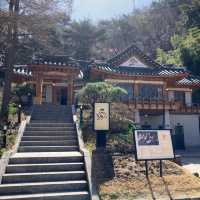 ソウル《南山公園》カジュアルな韓屋造りの食堂
